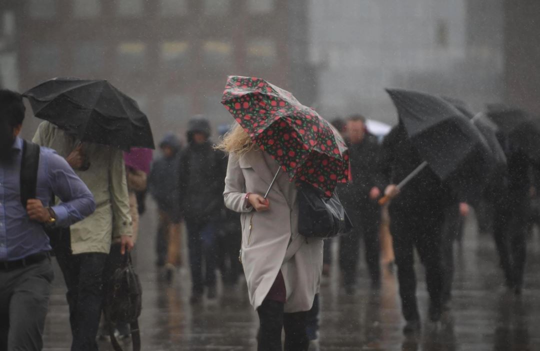 Ankara'da Kuvvetli Sağanak Yağış Uyarısı ABB Saat Verip Uyardı! (2)