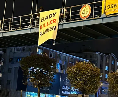 Blinken'in Ankara'da geçtiği yola Ebu Ubeyde'nin fotoğrafı asıldı