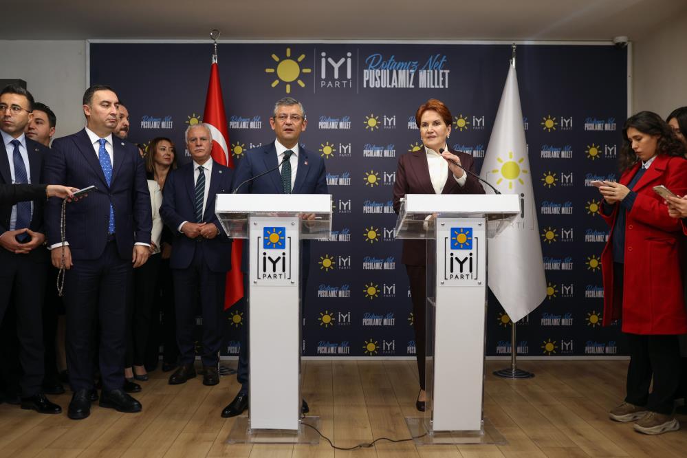 İYİ Parti lideri Akşener ve CHP Genel Başkanı Özel basın açıklamasında bulundu-3