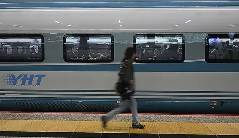 Yüksek Hızlı Tren ve Marmaray'da Ara Tatilde Rekor Yolcu Sayısı