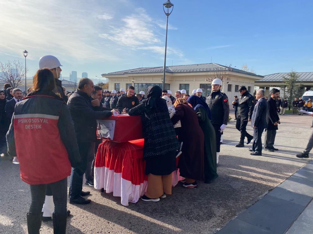 Ankara’da şehit olan Bakan koruması için tören düzenlendi!-1