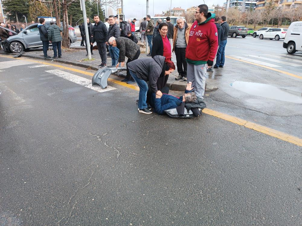 Ankara’da trafik kazası sonrası yangın çıktı! 2 kişi yaralandı-1