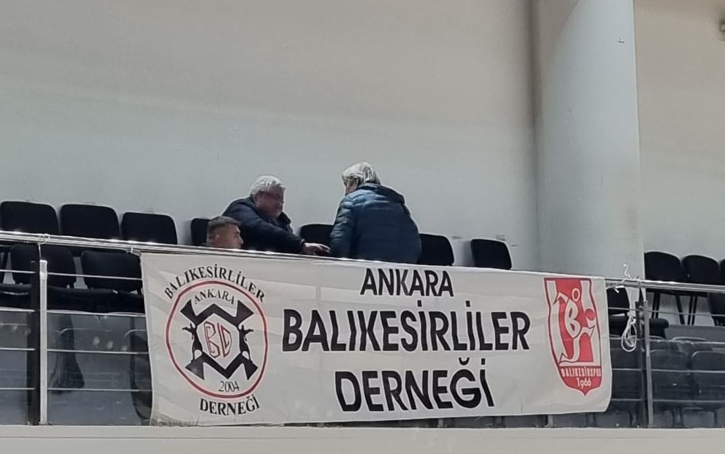 Gürespor'a hemşehri desteği! Ankara'daki Balıkesirliler tribünde yerini aldı (1)