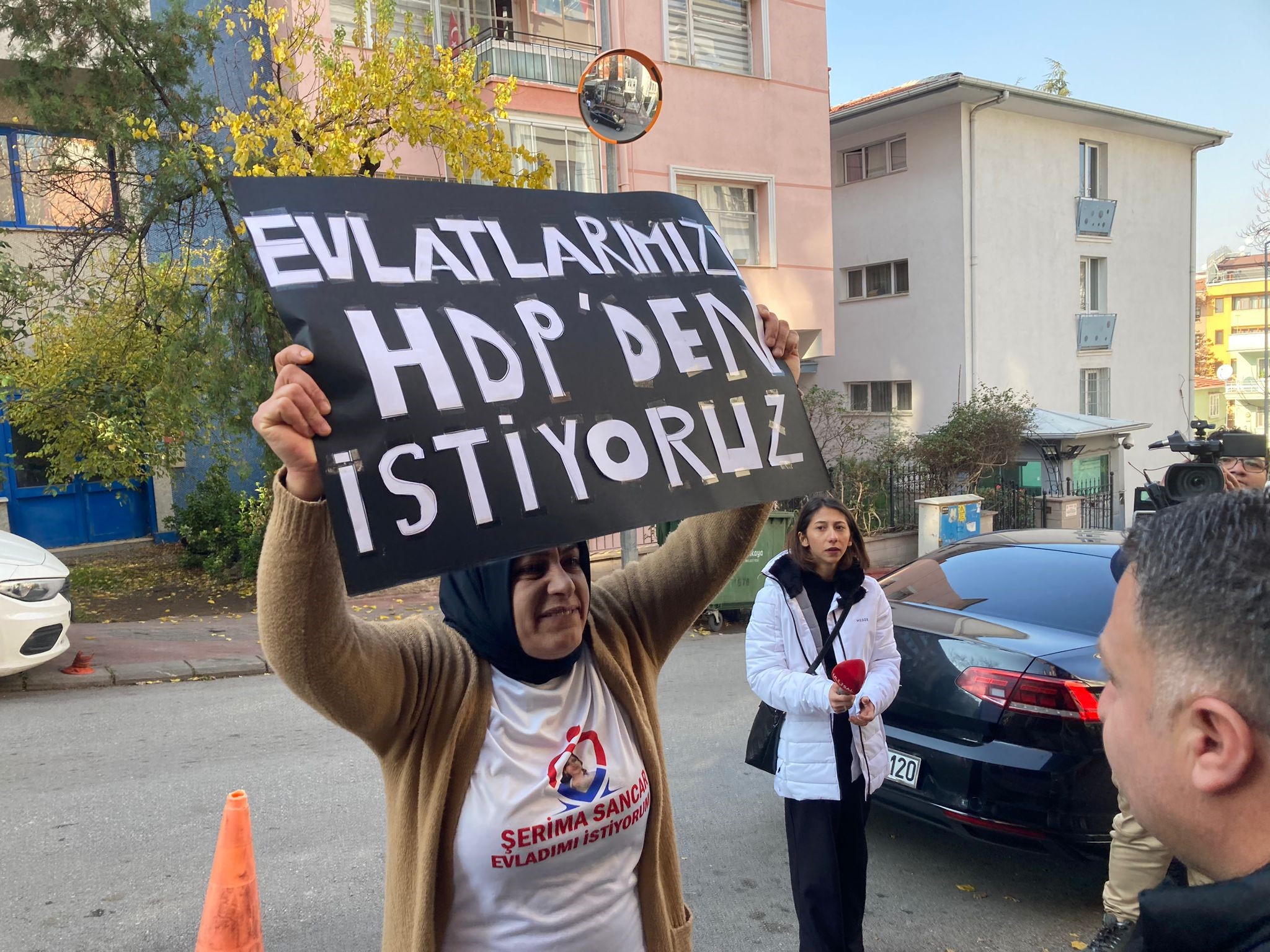 Kızı HDP tarafından kaçırılan anne isyan etti: “Ha HDP ha PKK” - Polatlı  Postası