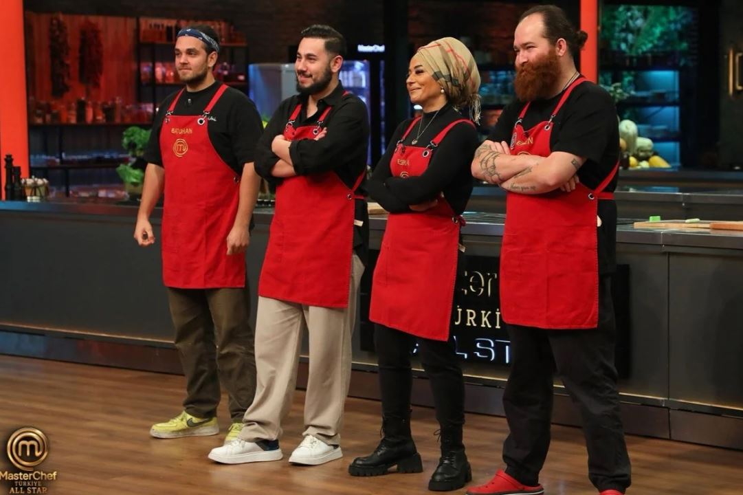 MasterChef’te yeni kaptanlar belli oldu! Mehmet Şef o yarışmacının tabağına yorum bile yapmadı (1)