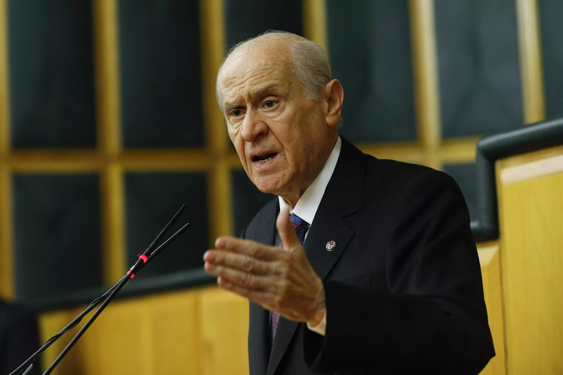 MHP Lideri Bahçeli ‘’Yaşanan bu olayı Türk sporu için fırsata çevirmek mümkün’’-3