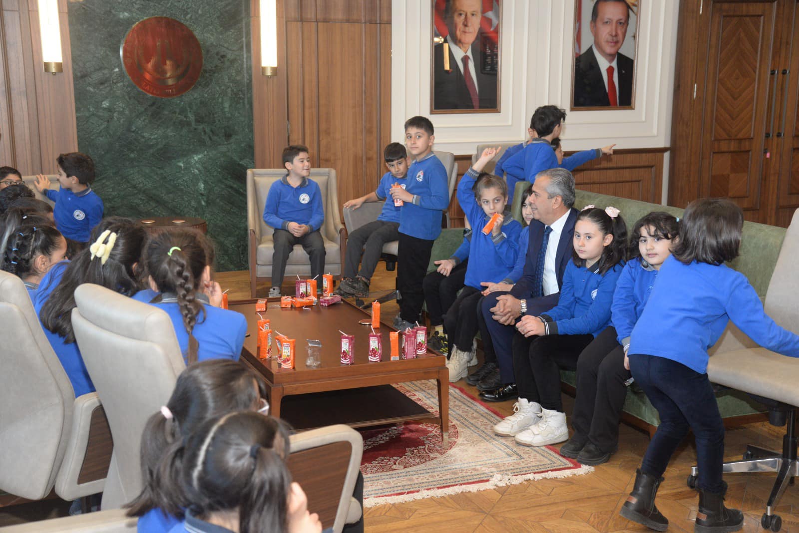 Polatlı 15 Temmuz İlkokulu öğrencileri, Belediye Başkanı Mürsel Yıldızkaya'yı ziyaret etti (4)