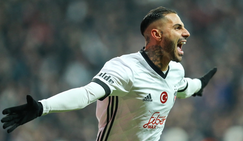  Quaresma-besiktas-fenerbahce (5)