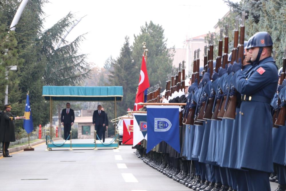 Bakan Güler, Kosova Savunma Bakanı Ejup Maqedonci Ile Görüştü 1