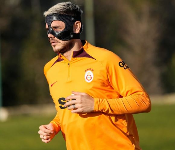 Galatasaray’dan Icardi Açıklaması “Gerekli Görülürse Bir Maske Yardımıyla Oynayabilecektir” (2)