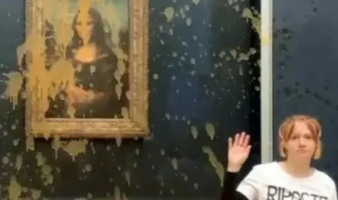 İklim Aktivistleri Paris'teki Louvre Müzesi'ndeki Mona Lisa Tablosuna Saldırdı4