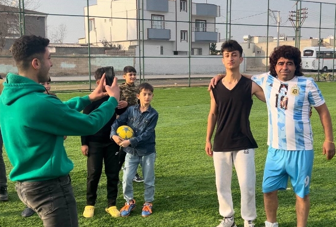 Maradona'ya Benzerliği Ile Hayrete Düşürdü! İşte Şanlıurfalı Maradona (2)