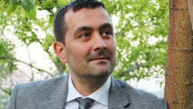 Ulaş Özdemir1