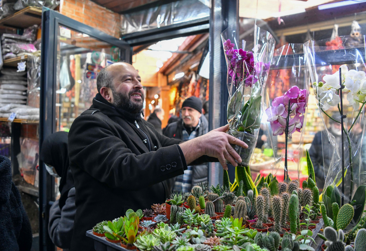 Anafartalar Belediye Çarşısı Yenilemenin Ardından Gözbebeği Oldu! Müşteri Potansiyeli Arttı (4)