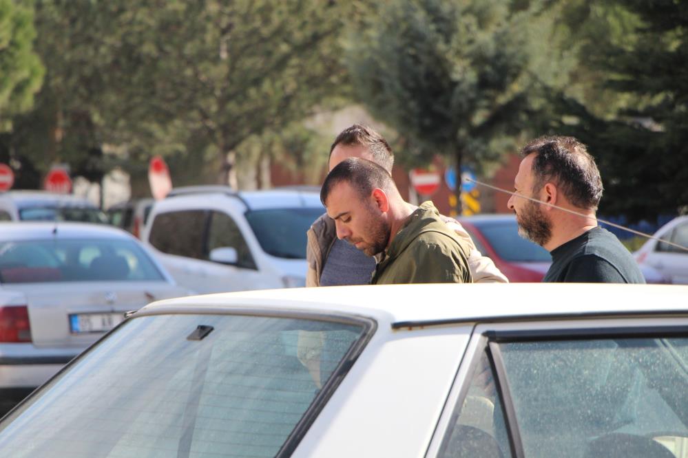 Kaçak Göçmen Taşıyan Tırın Sürücüsü Tutuklandı 1