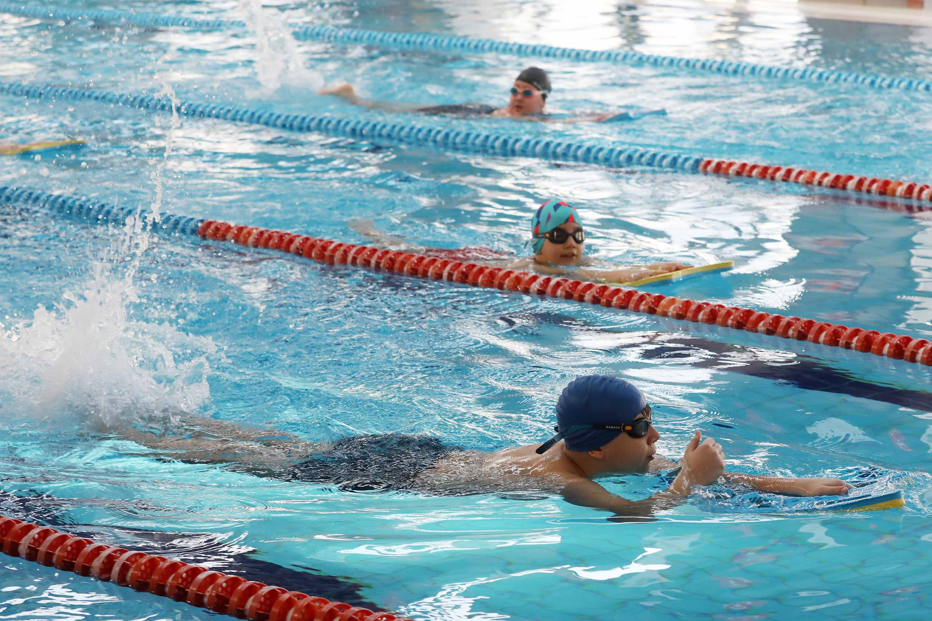 Yenimahalle’de Karne Hediyesi Coşkuya Dönüştü Ücretsiz Yüzme Kurslarına 2 Bin 200 Başvuru (3)