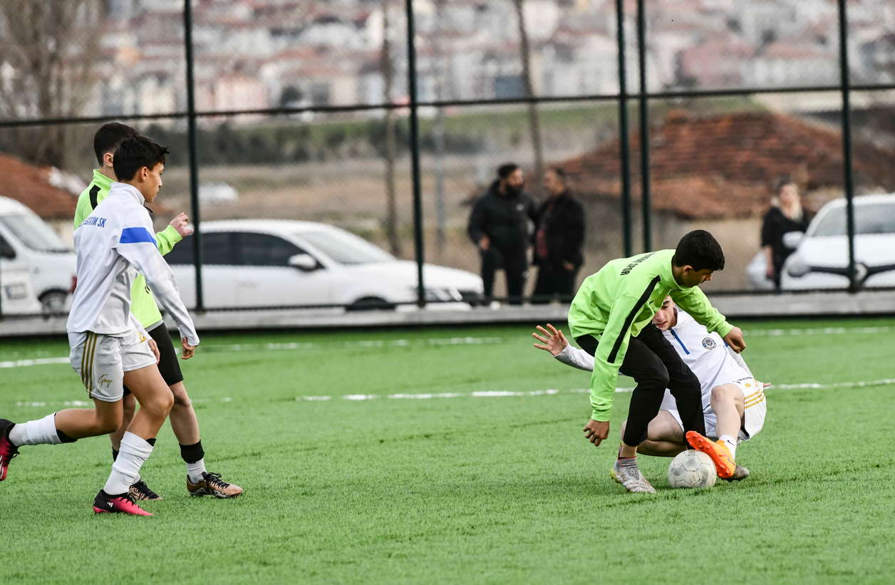Amatör Spor Kulüplerinin Kullanımına Açılacak Eryaman Spor Köyü’nde Ilk Maç (2)