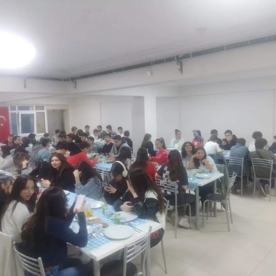 Türk Kızılay Polatlı Şubesi Polatlı Fen Lisesi Öğrencileriyle Ramazan Ayında Bir Araya Geldi (2)