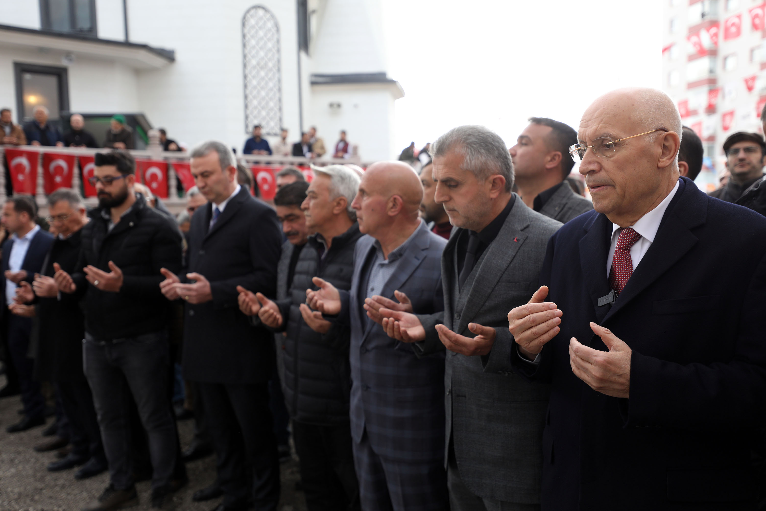 Yenimahalle’de Yıldırım Beyazıt Cami Dualarla Açıldı (2)