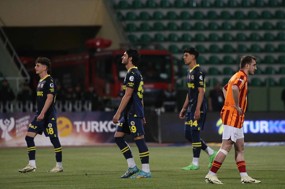Galatasaray'ın Süper Kupa'da Topu Neden Dışarı Atmadığını Okan Buruk Açıkladı 1