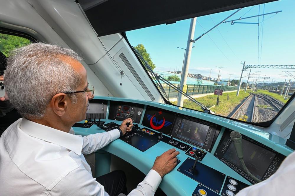 İki Yıl Içinde Milli Tren Seti 25 Olacak! Bakan Uraloğlu Çalışmaları Anlattı (2)