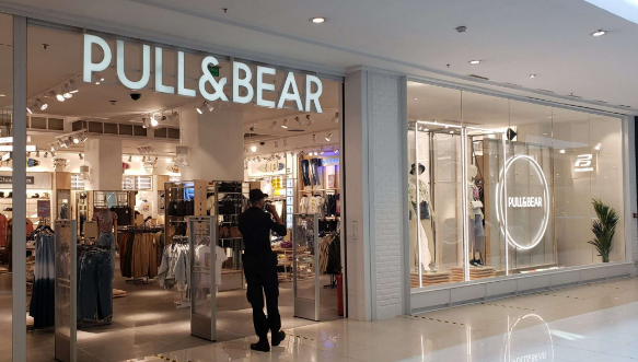 Pull And Bear2