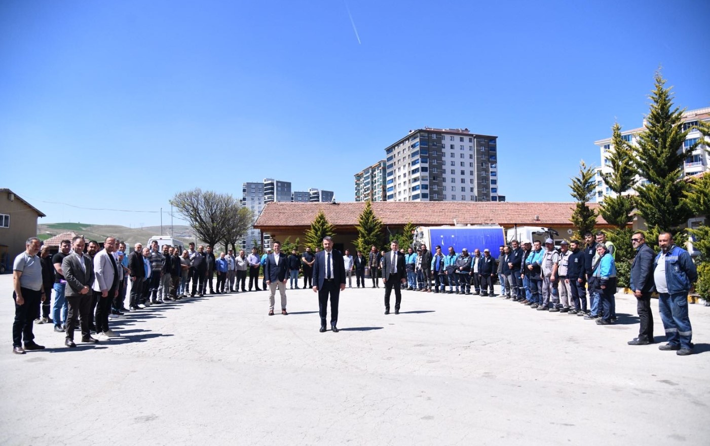 Pursaklar Belediye Başkanı Ertuğrul Çetin, Belediye Personeliyle Bayramlaştı 3