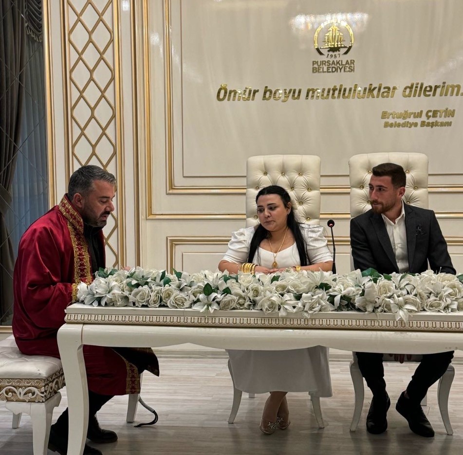 Pursaklar Belediye Başkanı Ertuğrul Çetin, Genç Çiftin Nikahını Kıydı 22