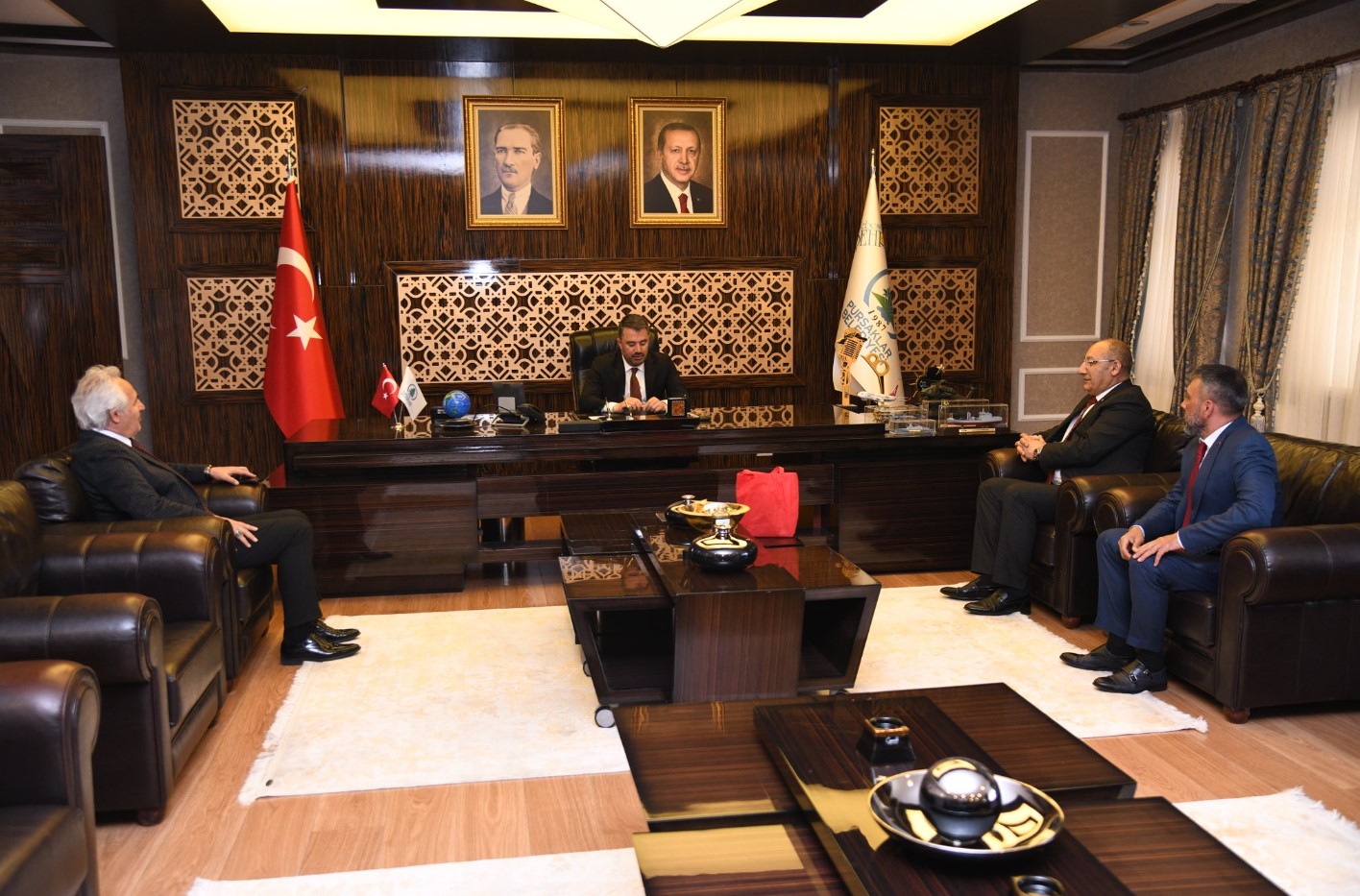 Pursaklar Belediye Başkanı Ertuğrul Çetin, Spor Dünyasından Misafirlerini Ağırladı 3