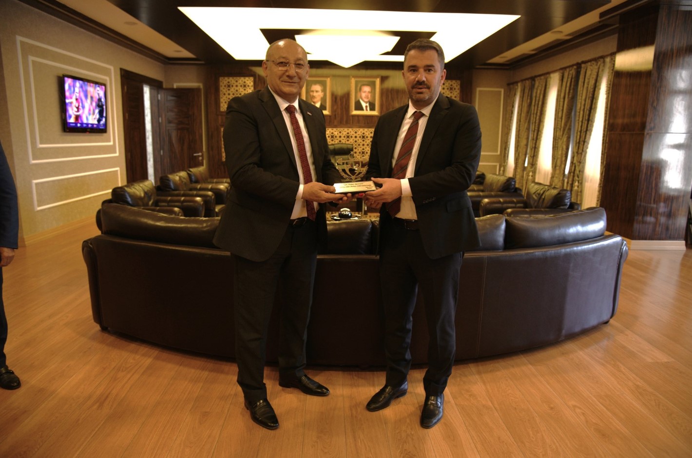 Pursaklar Belediye Başkanı Ertuğrul Çetin, Spor Dünyasından Misafirlerini Ağırladı