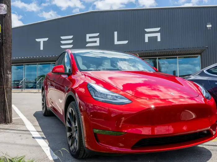 Tesla 2012'Den Bu Yana En Büyük Gelir Düşüşünü Yaşıyor 3