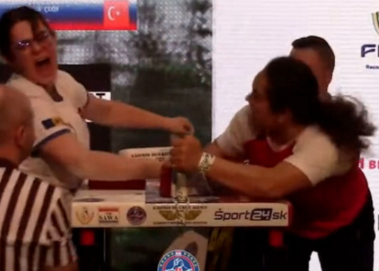 Demir Bilekli Sude Nur Çakır'dan Şampiyonluk Sonrası Özcan’a Ziyret (2)