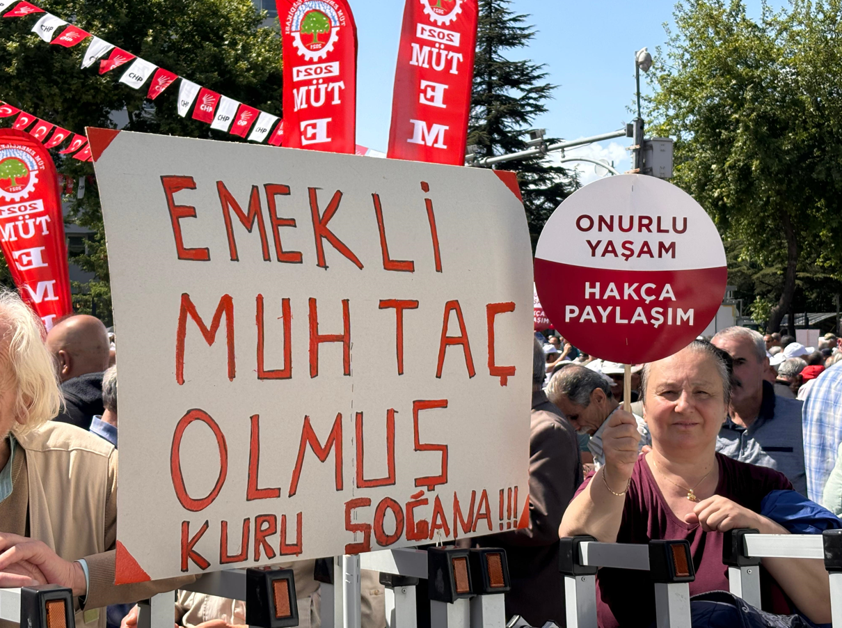 Emeklilerin Sesi Ankara'dan Yükseldi On Binlerce Emekli Tek Yürek Oldu! (1)