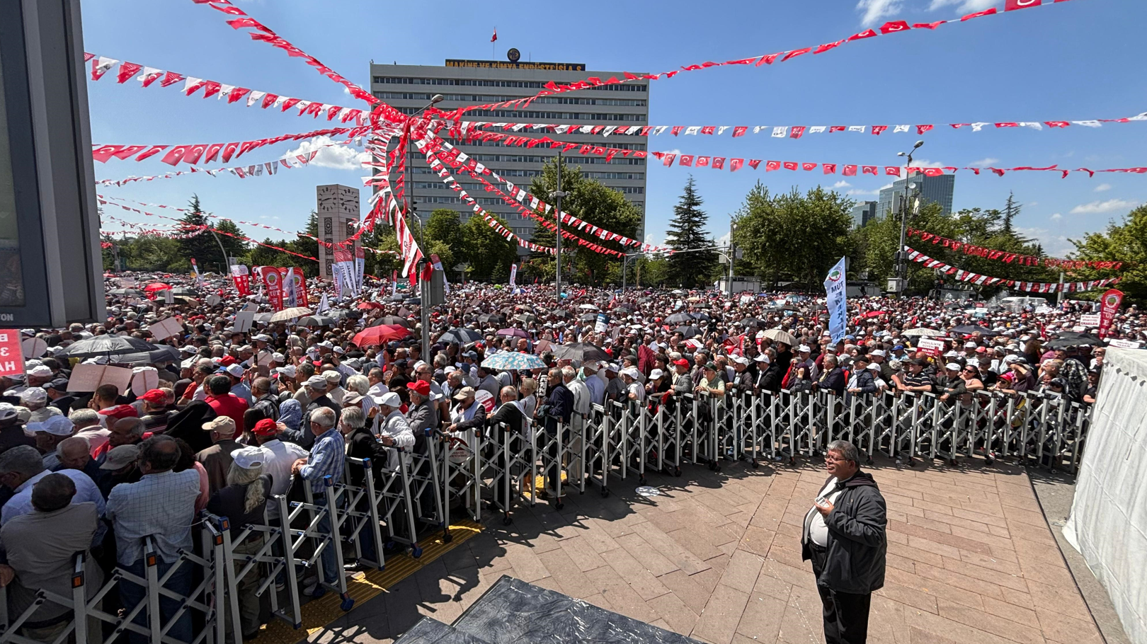 Emeklilerin Sesi Ankara'dan Yükseldi On Binlerce Emekli Tek Yürek Oldu! (4)