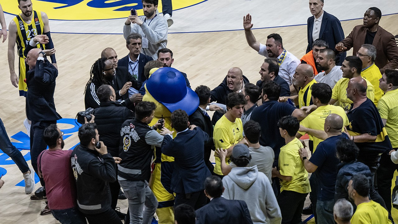 Euroleague, Fenerbahçe Beko'ya Ceza Verdi 2