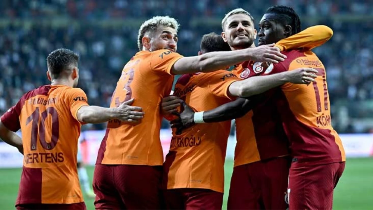 Sarı Kırmızılılar Tarih Yazdı Süper Lig'de Şampiyon Galatasaray