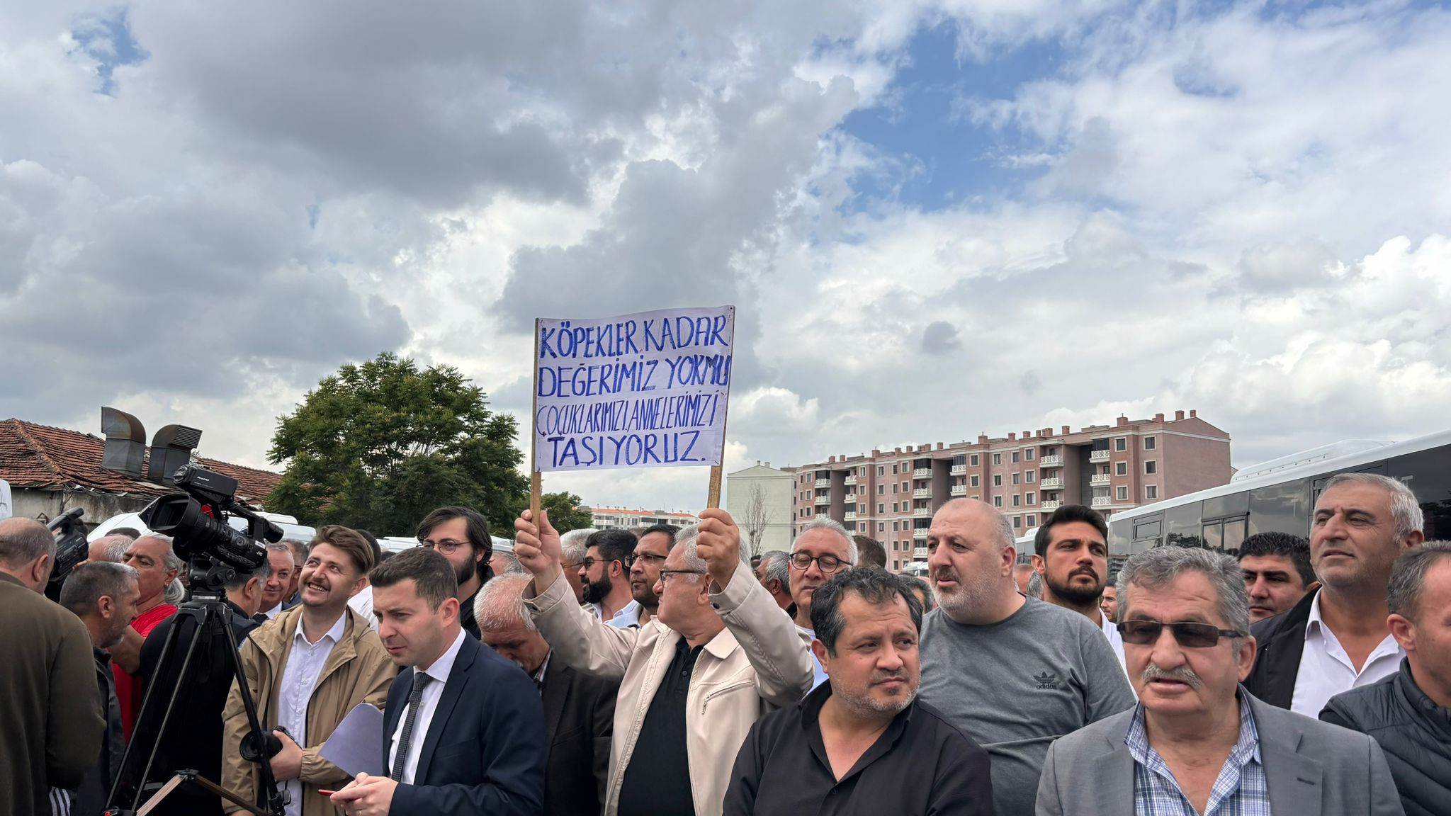 “Servisime Dokunma! Tasarruf Tedbirleri Ankara'da Protesto Edildi  (5)