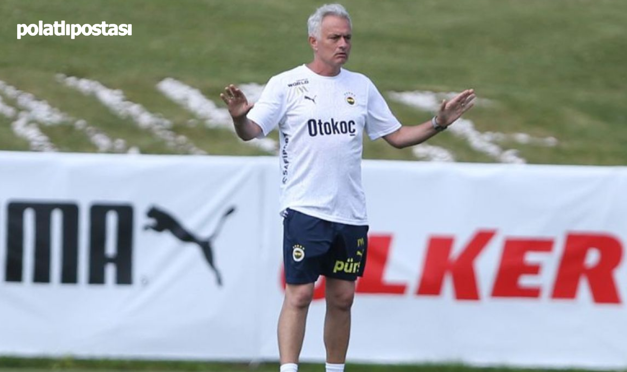 Fenerbahçe'de Mourinho Dönemi Başladı İlk Veda Eden İsim Belli Oldu