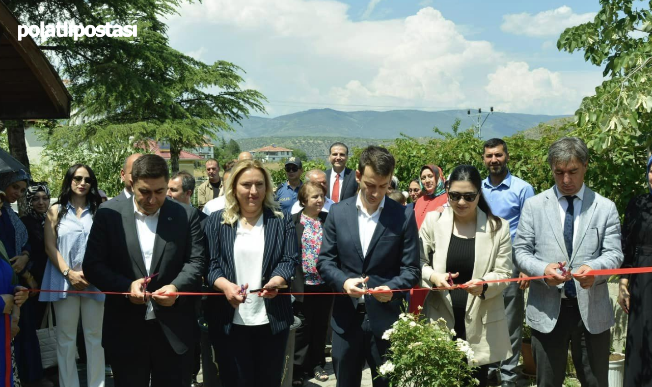 Güdül Halk Eğitim Merkezi Yıl Sonu El Sanatları Sergisi Büyüledi