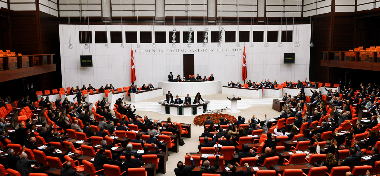 Meclis'te Yoğun Mesai Başlıyor! Gündemde Neler Var 