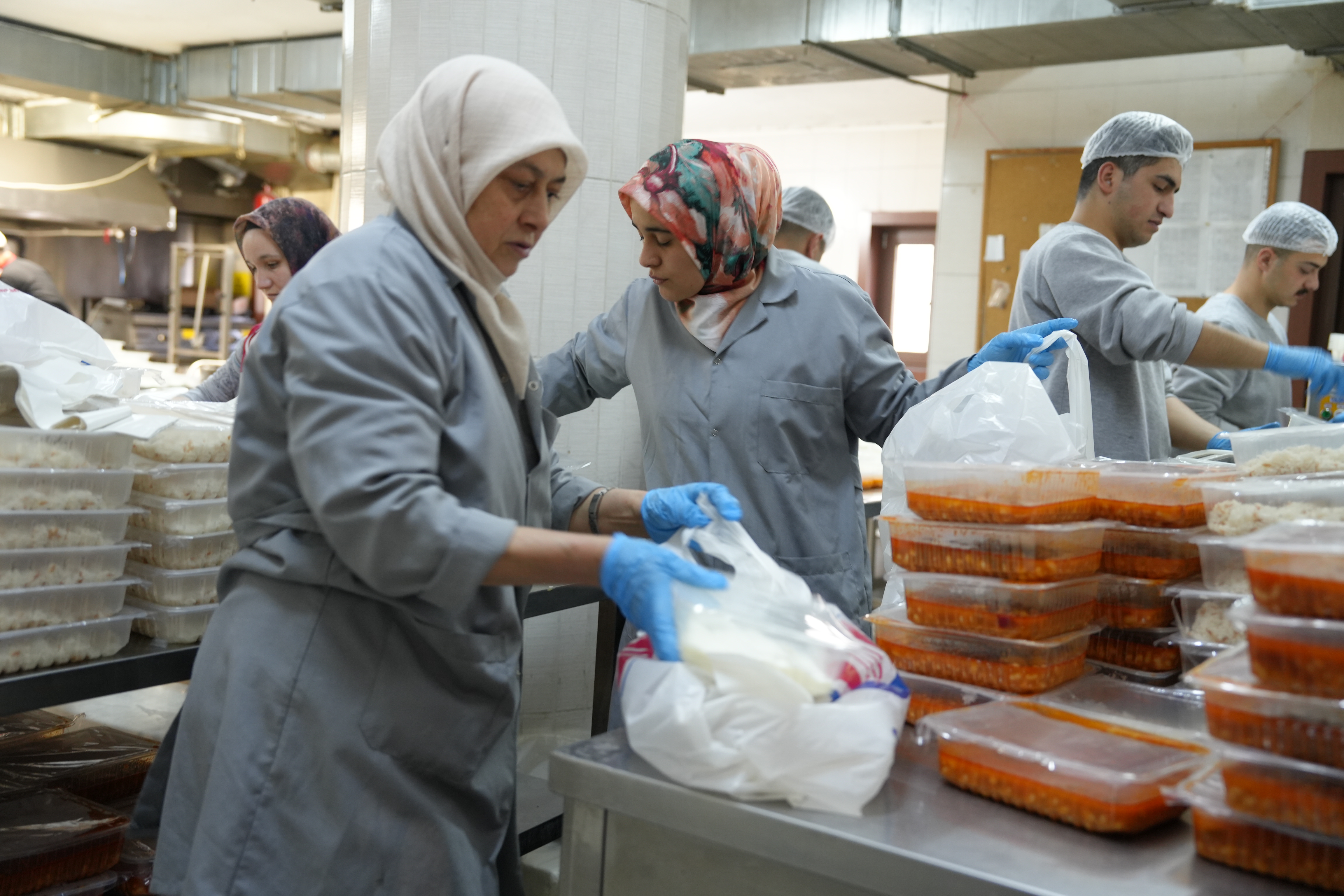 Sincan Belediyesi’nden 1150 Kişiye Yemek Yardımı (3)