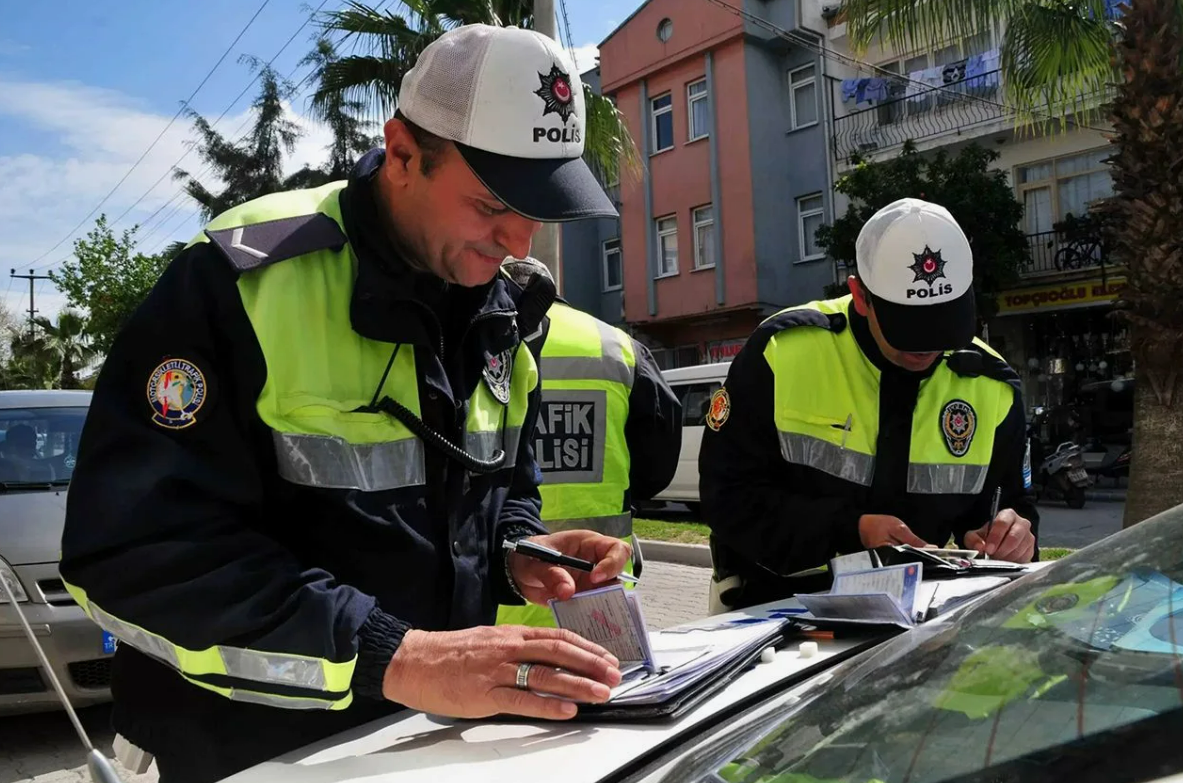 Trafikte Sıkı Denetim Bir Haftada 2 Milyon 464 Bin 169 Araç Denetlendi  (2)