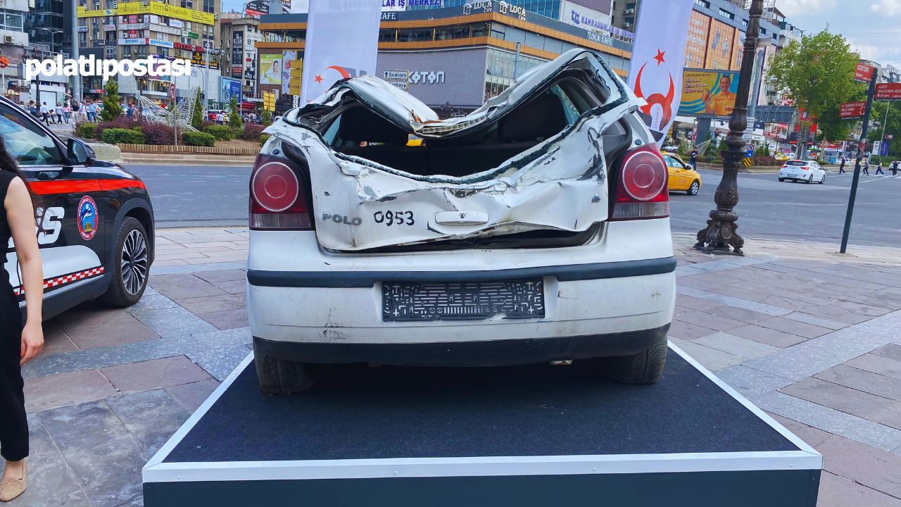 15 Temmuz'un Izleri Kızılay Meydanı'nda Sergileniyor (2)