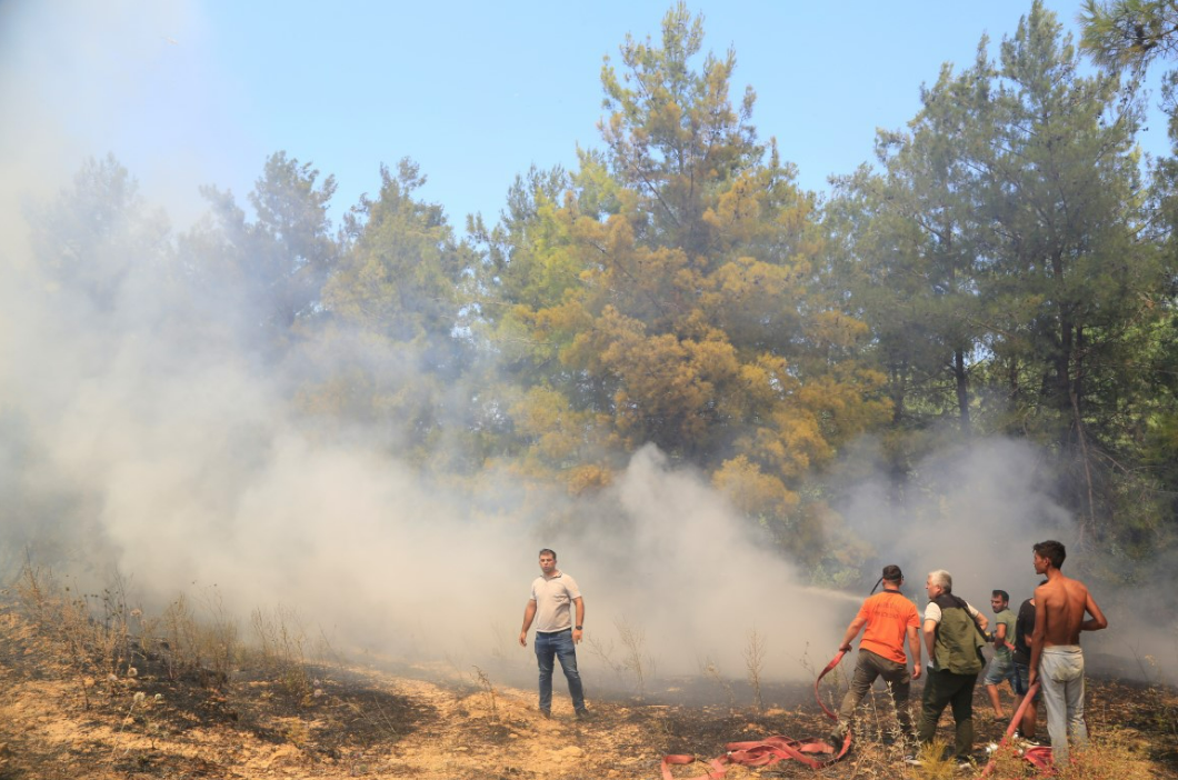 Antalya'da Çıkan Yangın Yerleşim Yerlerine Sıçradı (3)