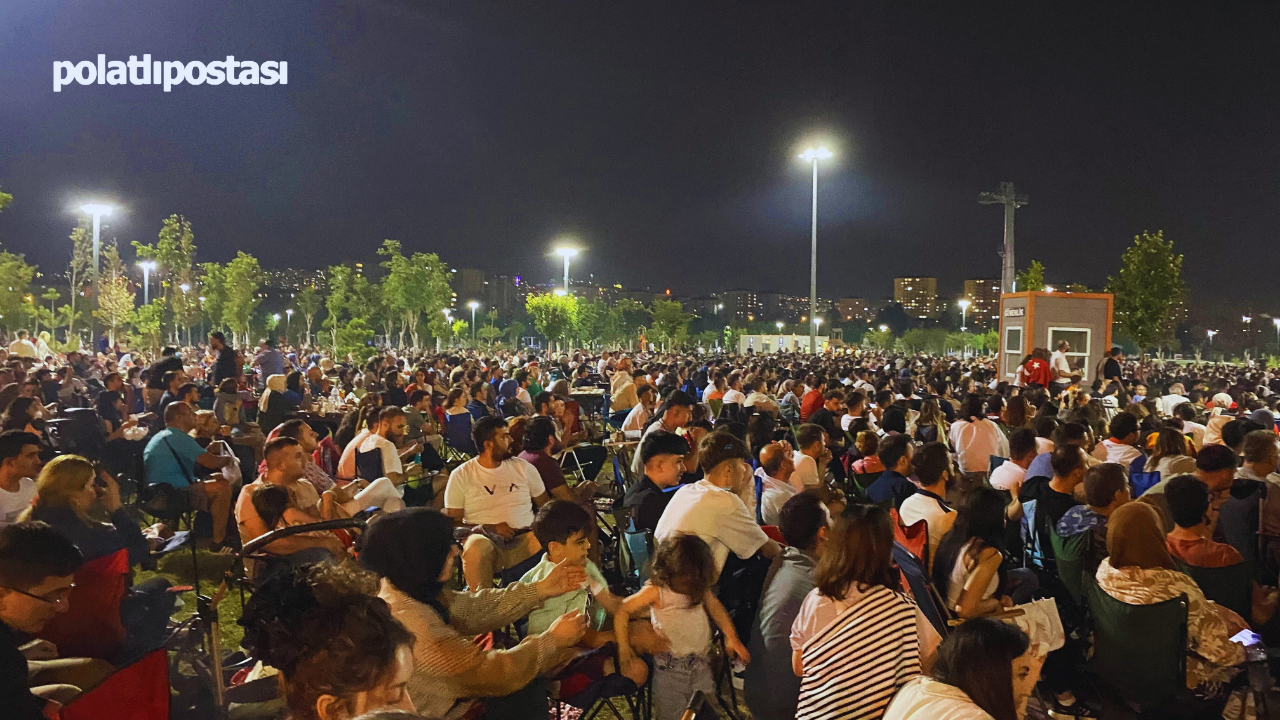 Başkentliler, Avusturya Galibiyetini Aoç’de Kutladı (3)