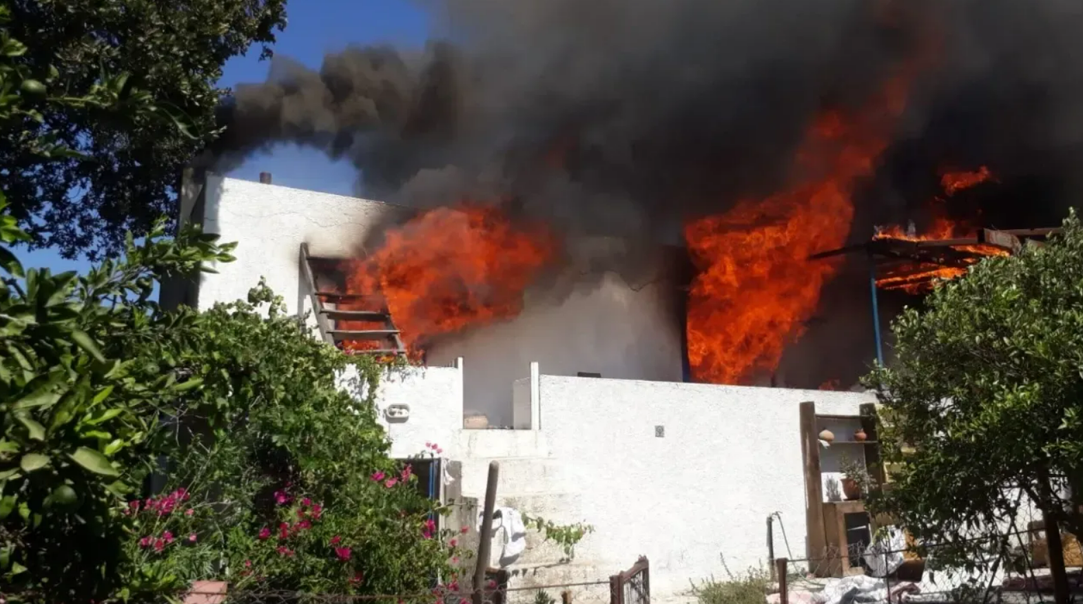 Bodrum’da Dehşet Verici Olay Evini Yaktıktan Sonra Kuyuya Atladı! 