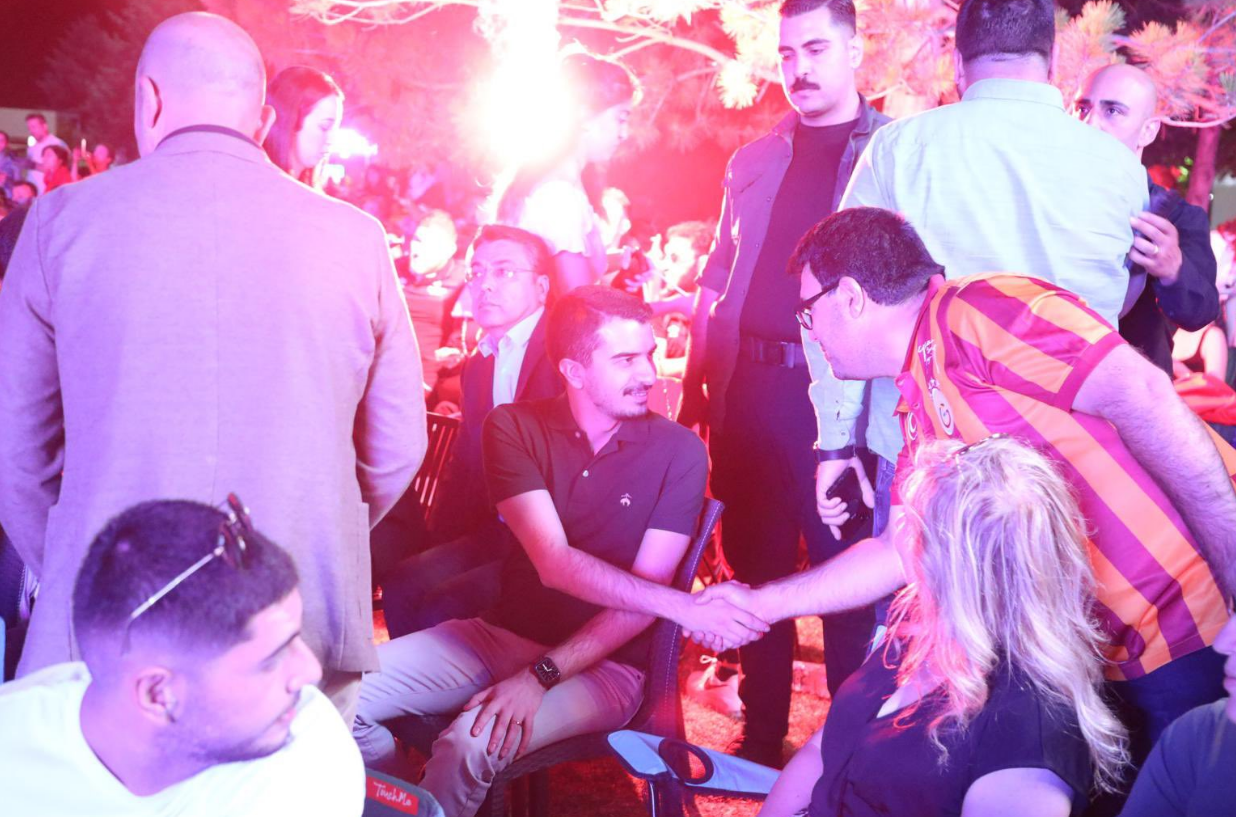 Çankaya'da Milli Maç Heyecanı Başkan Güner Vatandaşlarla Birlikte İzledi!  (3)
