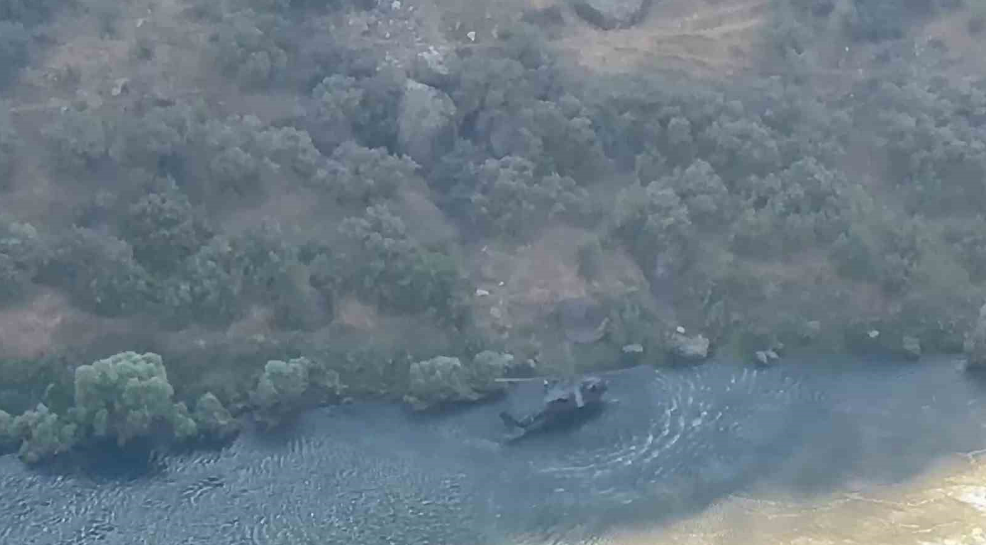 Dicle Nehri'nde Belirlenemeyen Bir Cisim Patladı Yaralı Var!