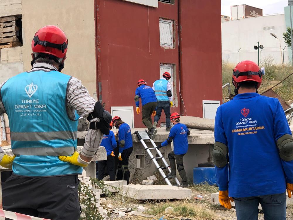 Diyanet İşleri Başkanlığı Personelleri Ve Tdv Gönüllüleri Afet Tatbikatı Gerçekleştirdi 2