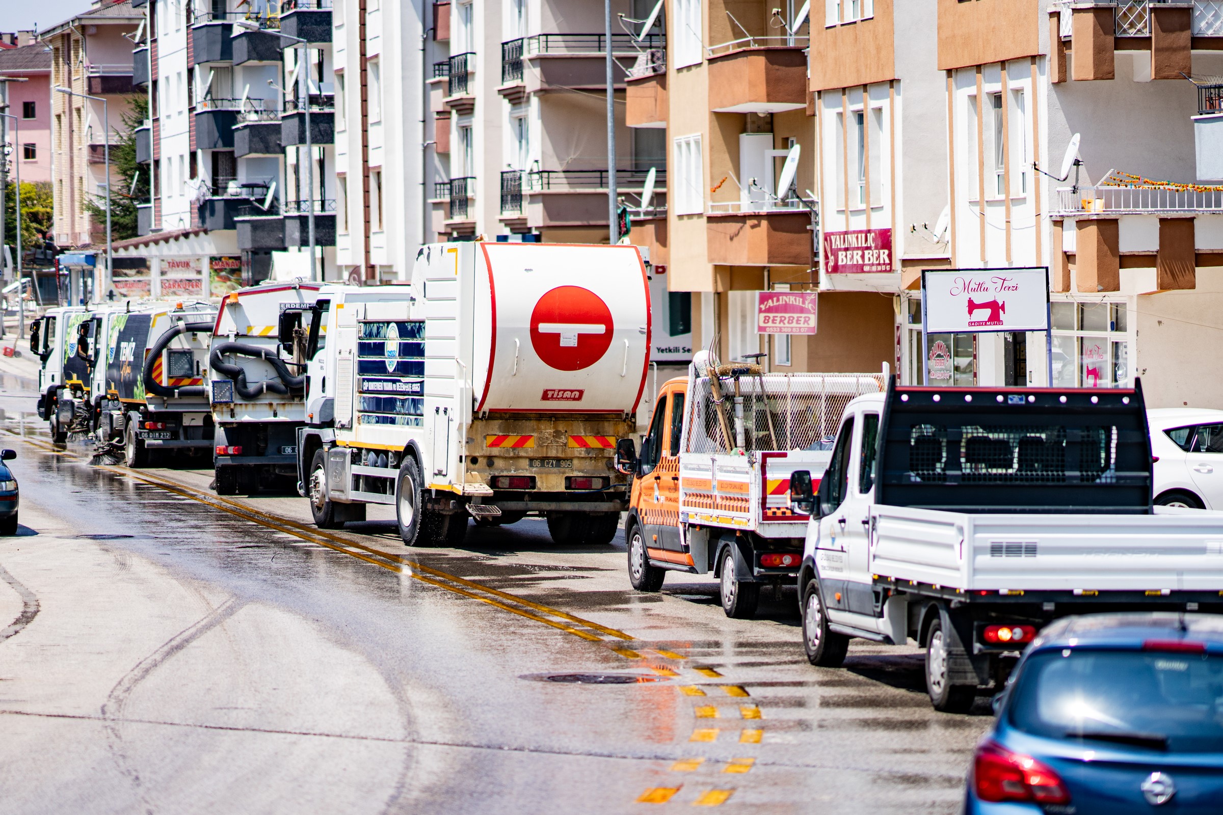 Gölbaşı Belediyesi'nden Ilçe Genelinde Yoğun Temizlik Çalışması (1)